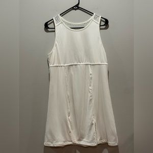 Tuckernuck White Cane Victoria Tennis Dress size Large